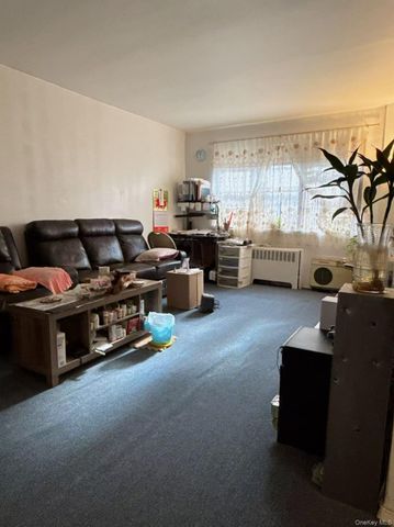 144-60 Gravett Street 2B, Flushing, NY 11367