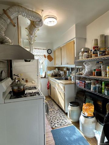 144-60 Gravett Street 2B, Flushing, NY 11367