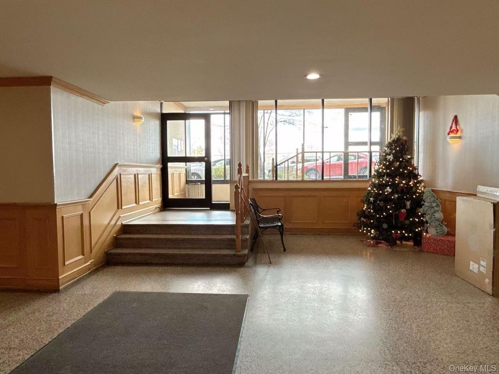 144-60 Gravett Street 2B, Flushing, NY 11367