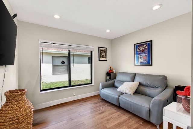 18304 181st Circle S, Boca Raton, FL 33498