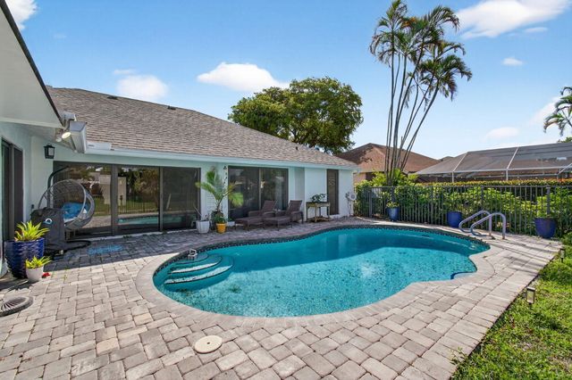 18304 181st Circle S, Boca Raton, FL 33498