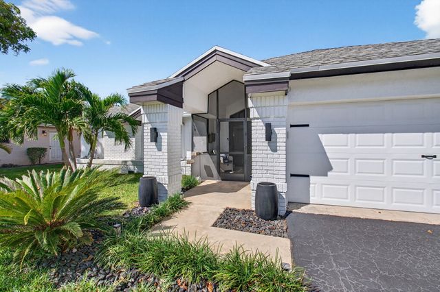 18304 181st Circle S, Boca Raton, FL 33498