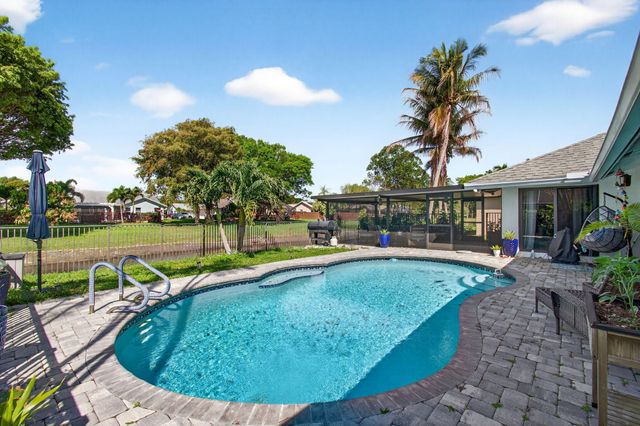 18304 181st Circle S, Boca Raton, FL 33498