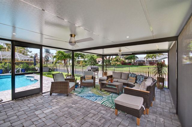 18304 181st Circle S, Boca Raton, FL 33498