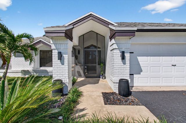 18304 181st Circle S, Boca Raton, FL 33498