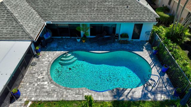 18304 181st Circle S, Boca Raton, FL 33498