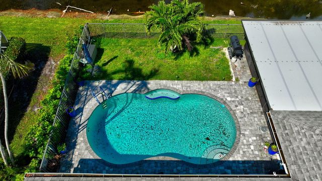 18304 181st Circle S, Boca Raton, FL 33498