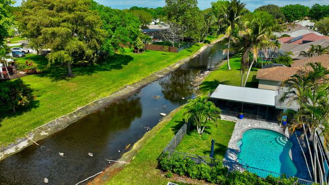 18304 181st Circle S, Boca Raton, FL 33498