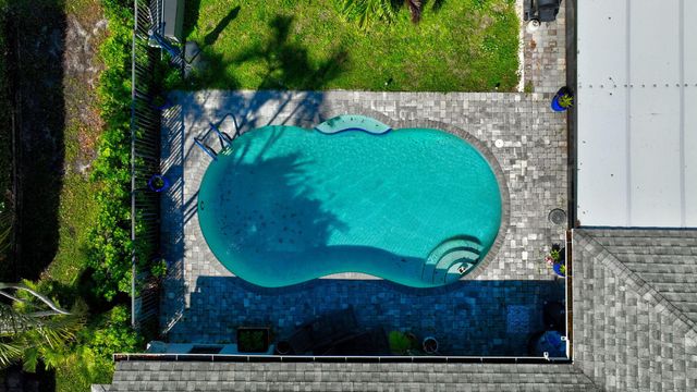 18304 181st Circle S, Boca Raton, FL 33498