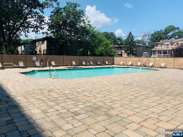 2185 Lemoine Avenue 2C, Fort Lee, NJ 07024