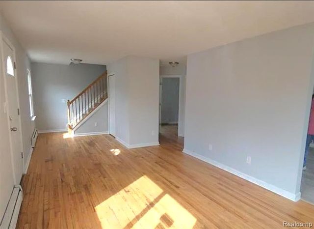 21840 Cunningham Avenue, Warren, MI 48091