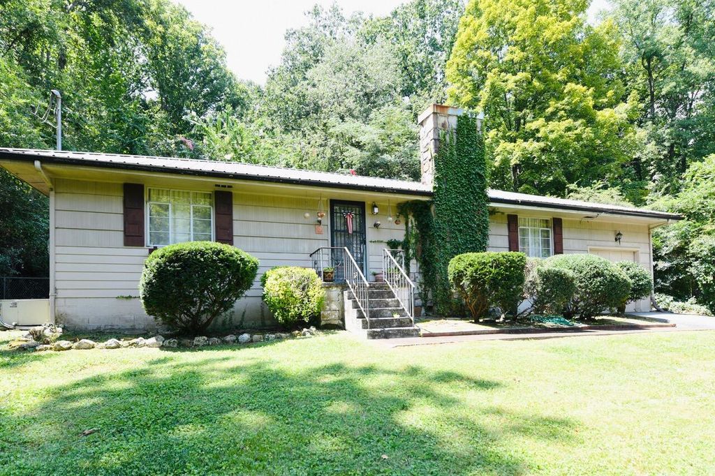 3447 Haywood Avenue, Red Bank, TN 37415