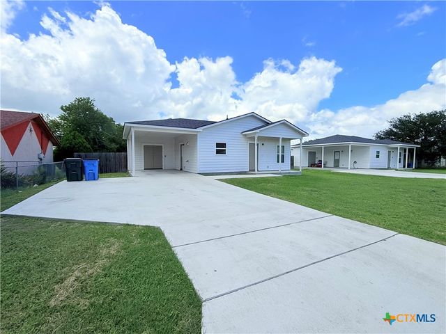 1168 Sycamore Street, Seguin, TX 78155