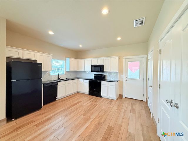 1168 Sycamore Street, Seguin, TX 78155