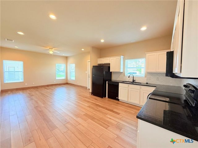 1168 Sycamore Street, Seguin, TX 78155
