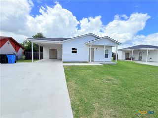 1168 Sycamore Street, Seguin, TX 78155