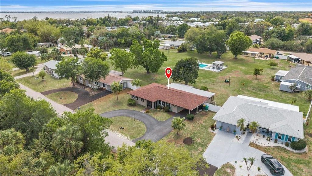 Image 2 of property listing at 4085 DRANCE STREET, Punta Gorda, FL 33980