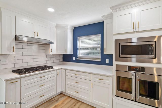 605 Glen Ct, Louisville, KY 40207