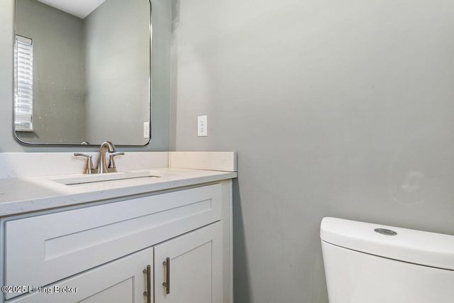 605 Glen Ct, Louisville, KY 40207