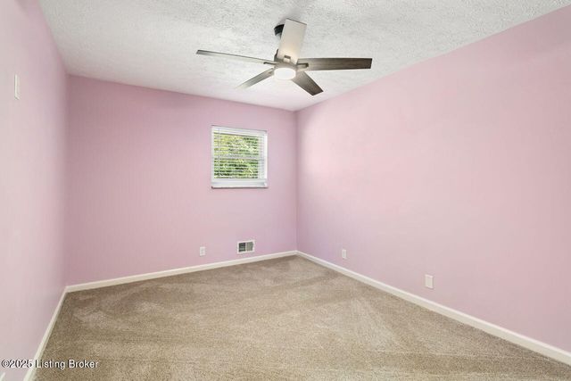 605 Glen Ct, Louisville, KY 40207