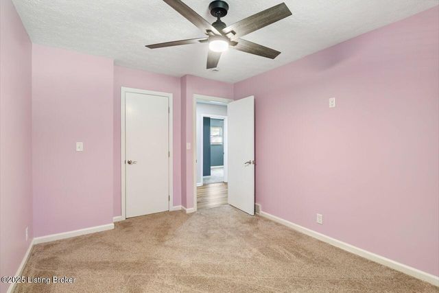 605 Glen Ct, Louisville, KY 40207