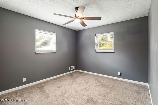 605 Glen Ct, Louisville, KY 40207