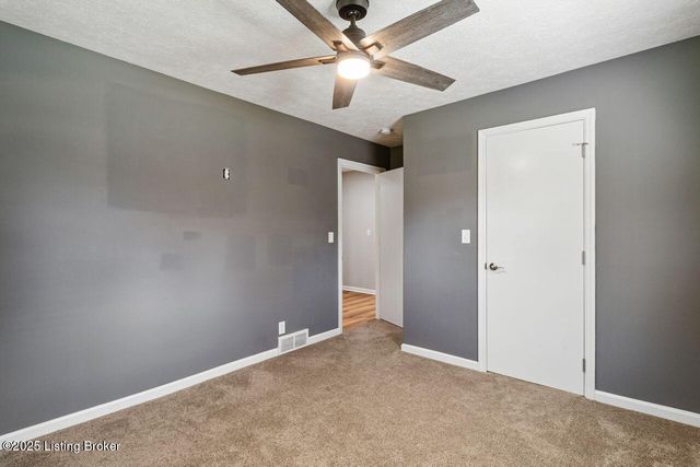 605 Glen Ct, Louisville, KY 40207