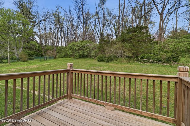 605 Glen Ct, Louisville, KY 40207