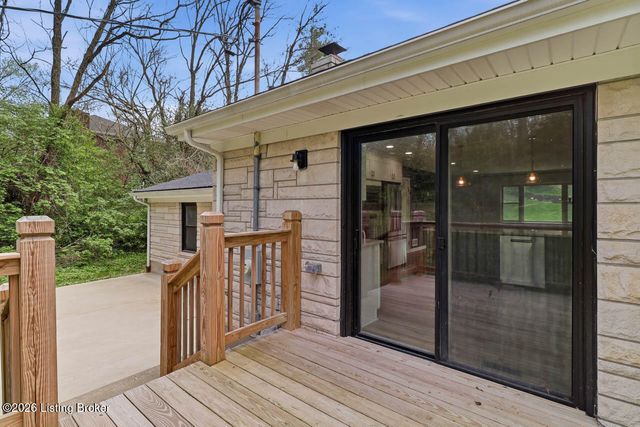 605 Glen Ct, Louisville, KY 40207