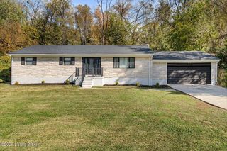 605 Glen Ct, Louisville, KY 40207