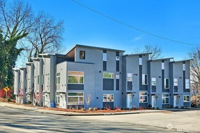 1507 Lakeview Blvd E, Seattle, WA 98102