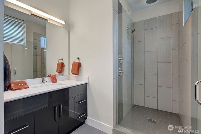 1507 Lakeview Blvd E, Seattle, WA 98102