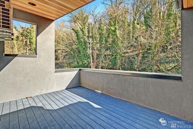 1507 Lakeview Blvd E, Seattle, WA 98102