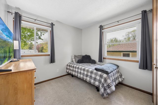 1618 Mclean Avenue, Saint Paul, MN 55106