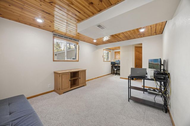 1618 Mclean Avenue, Saint Paul, MN 55106