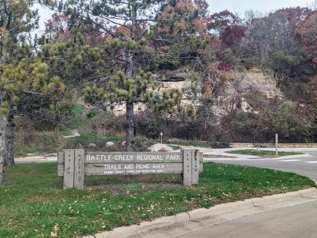 1618 Mclean Avenue, Saint Paul, MN 55106
