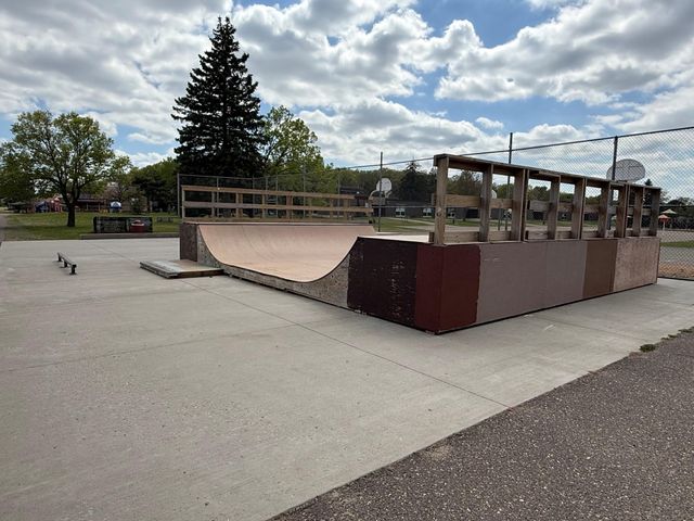 1618 Mclean Avenue, Saint Paul, MN 55106