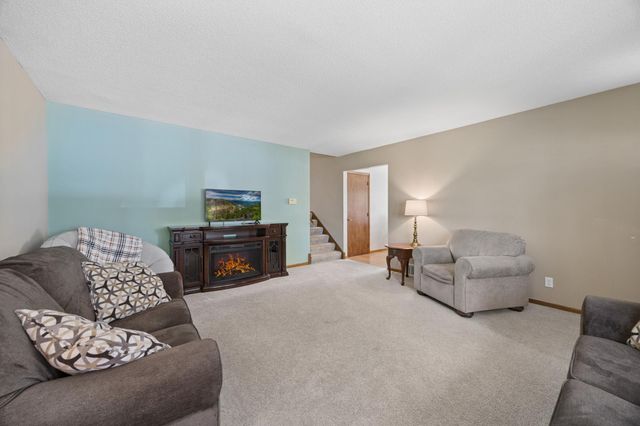 1618 Mclean Avenue, Saint Paul, MN 55106