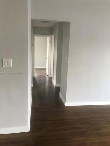 511 E 27th St, Hialeah, FL 33013
