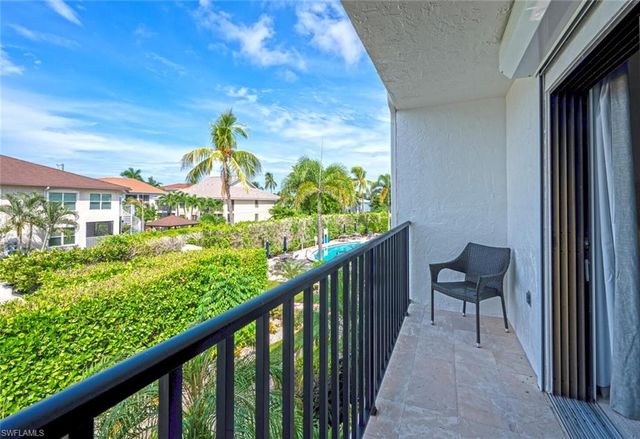 1080 6th ST S, Naples, FL 34102