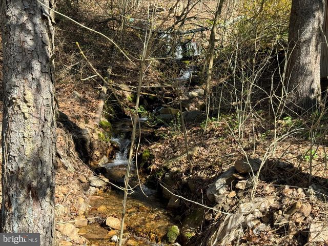 690 HIGH RD, Ashland, PA 17921