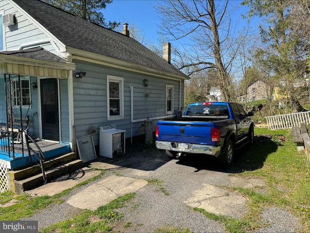 690 HIGH RD, Ashland, PA 17921