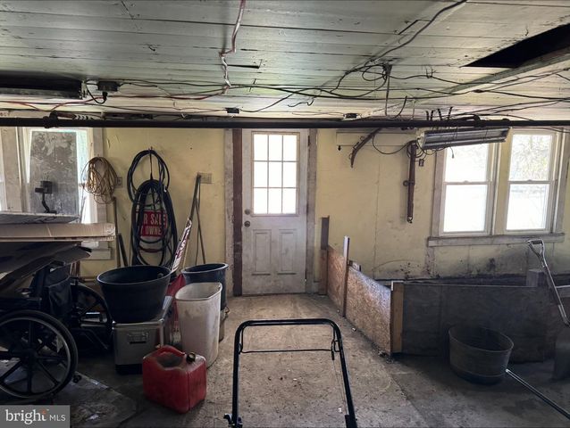 690 HIGH RD, Ashland, PA 17921