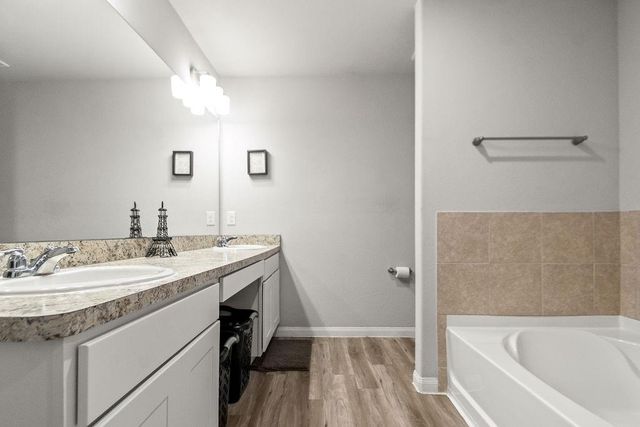 1800 Thompson Street, La Marque, TX 77568