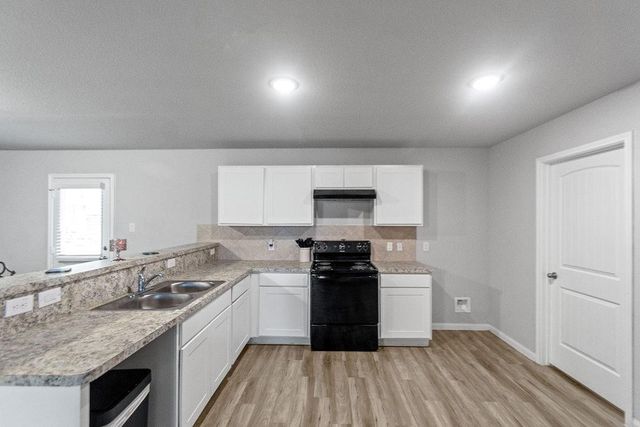 1800 Thompson Street, La Marque, TX 77568