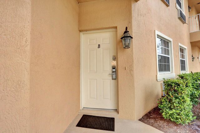 8319 Mulligan Circle, Port St. Lucie, Port St Lucie, FL 34986