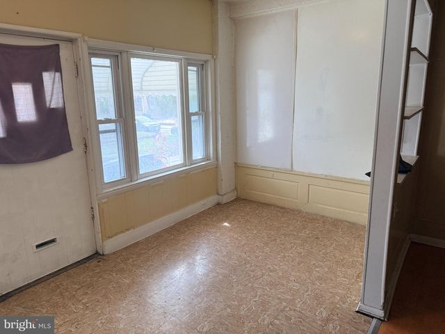 914 MARSHALL, Sharon Hill, PA 19079