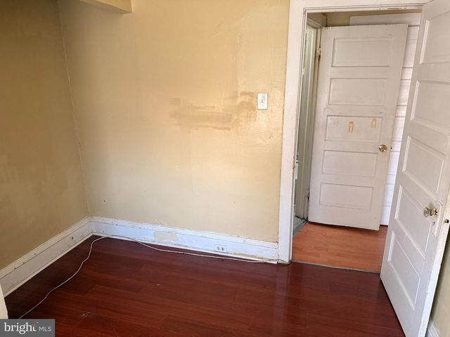 914 MARSHALL, Sharon Hill, PA 19079