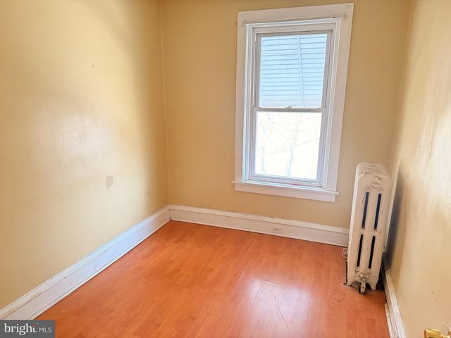 914 MARSHALL, Sharon Hill, PA 19079