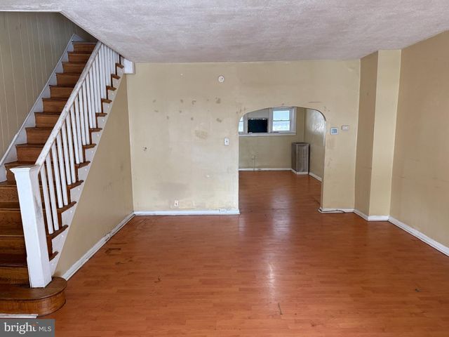 914 MARSHALL, Sharon Hill, PA 19079